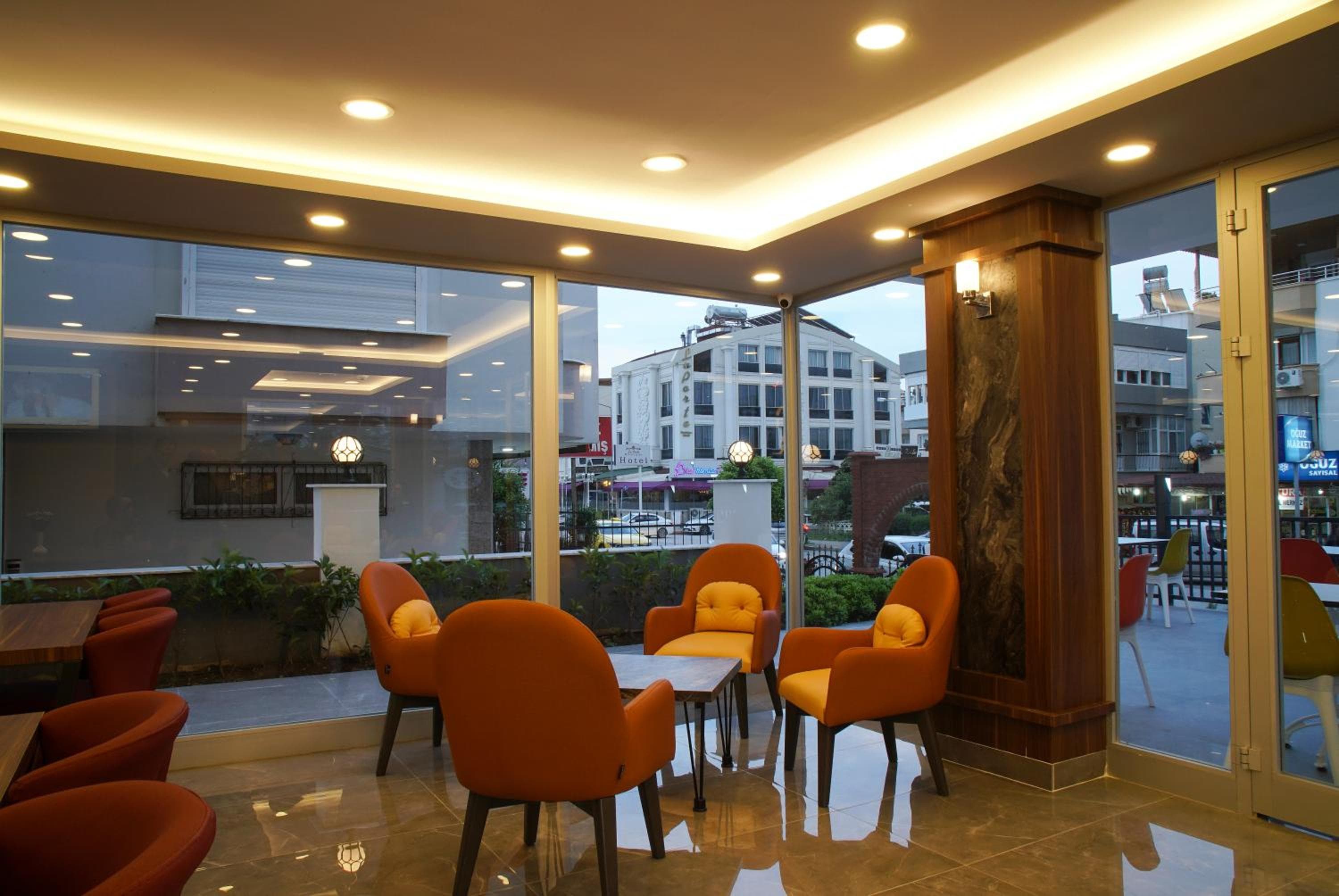 AF-RA Hotel 4