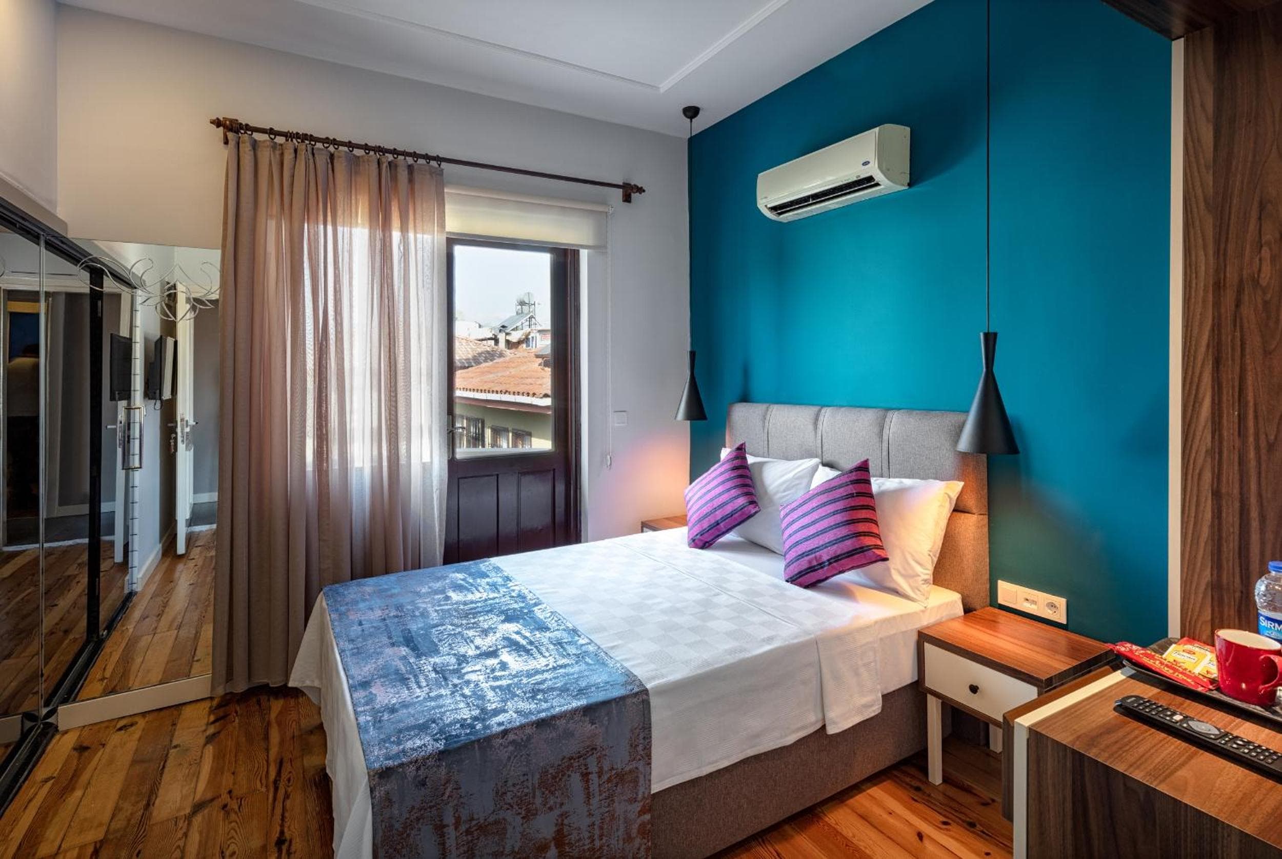 Mono Hotel 3