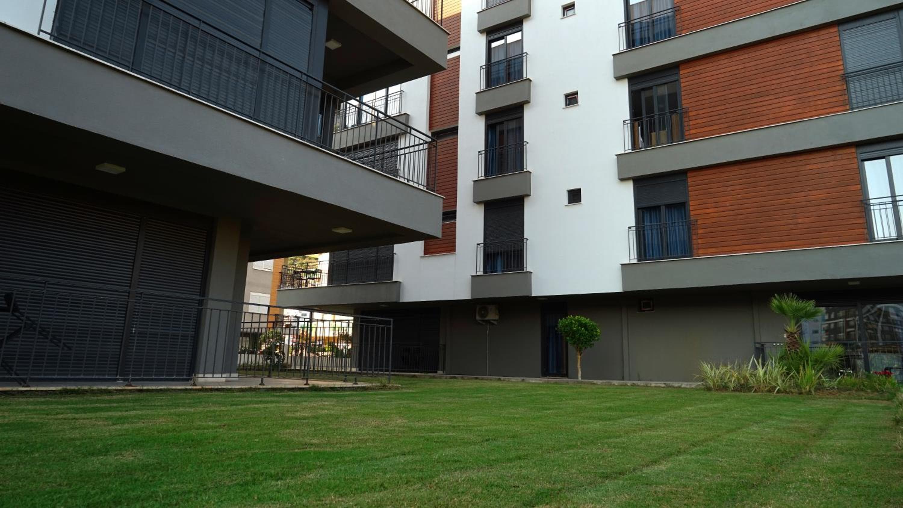 MENE SUITES 2