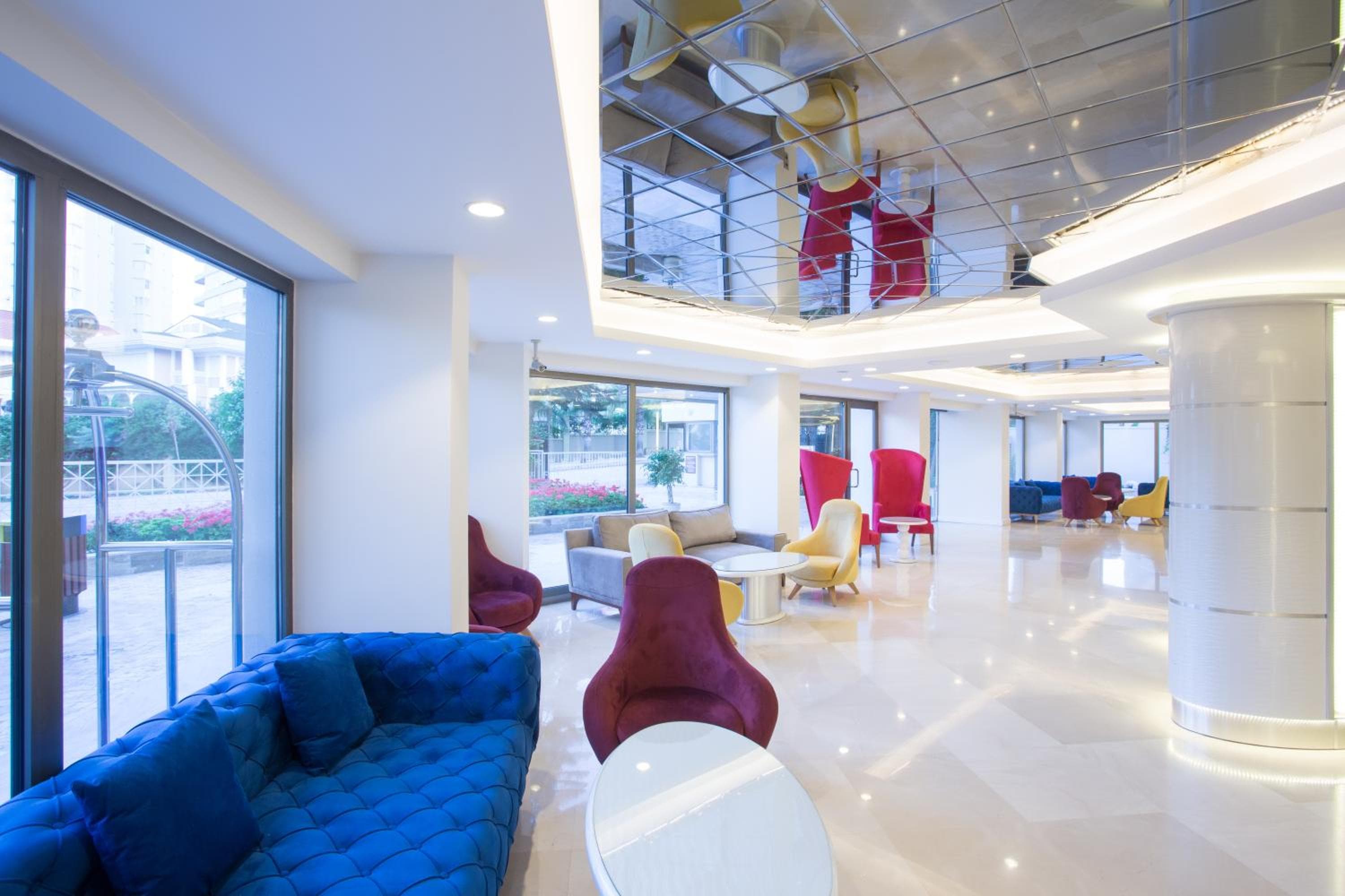 Falcon Hotel 2