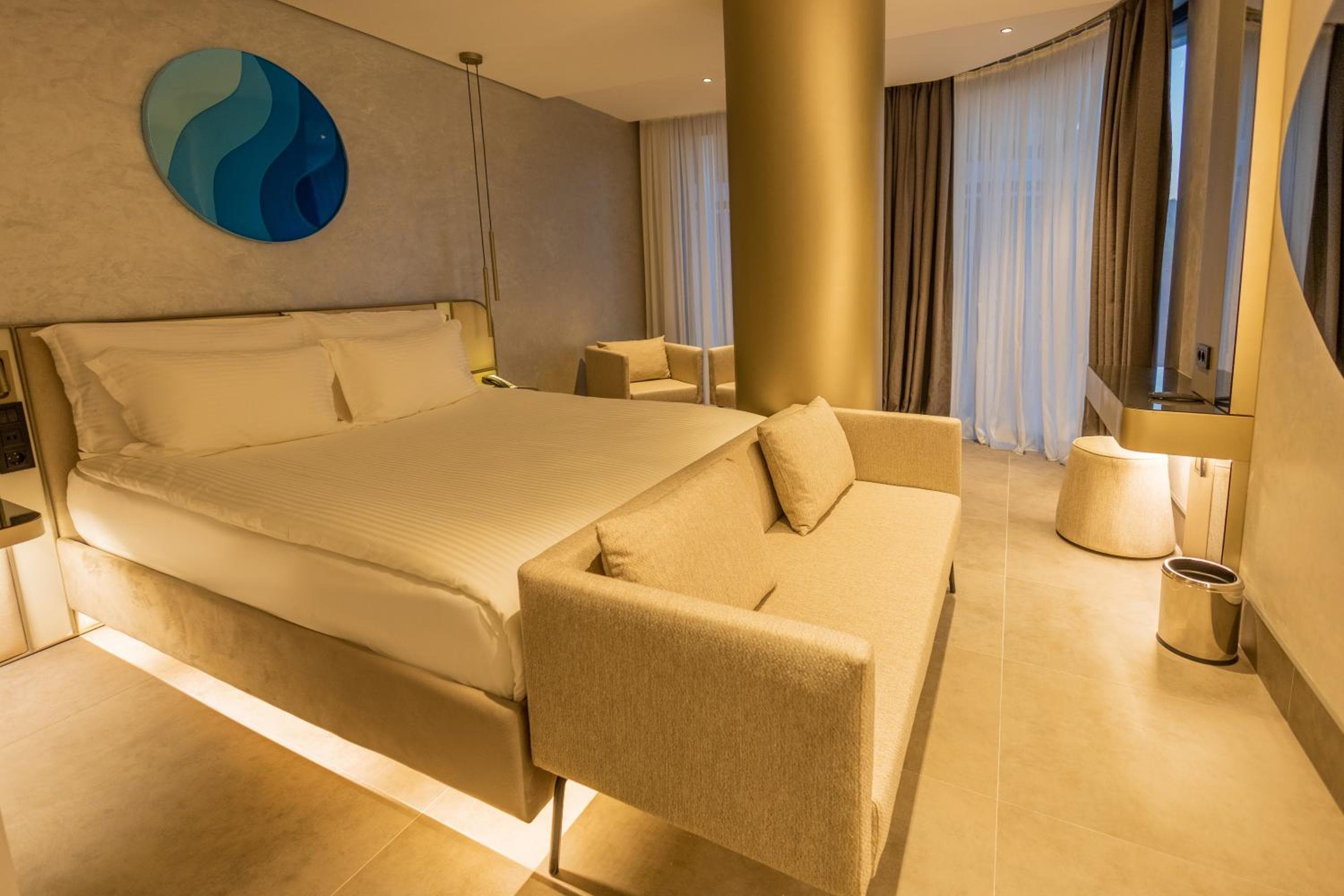 Four Hills Hotel 5