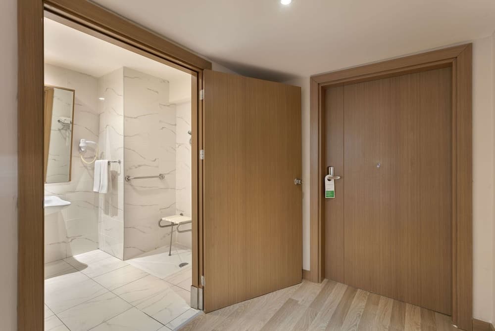 Wyndham Garden Lara 4