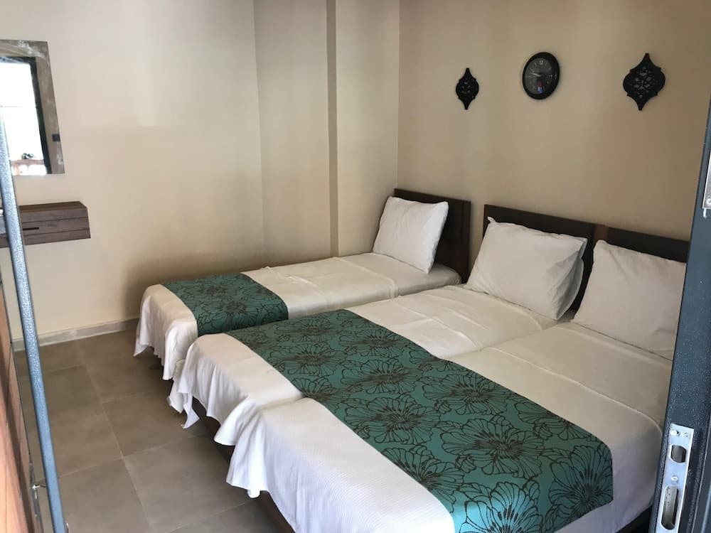 Triple Room, 3 Twin Beds