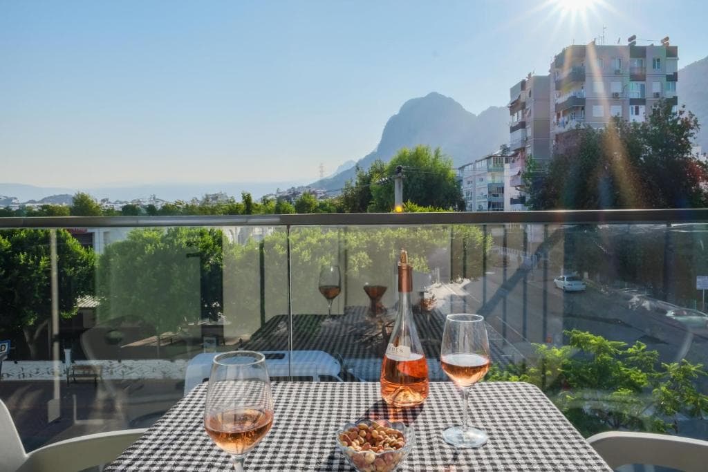 Rudblu Suites