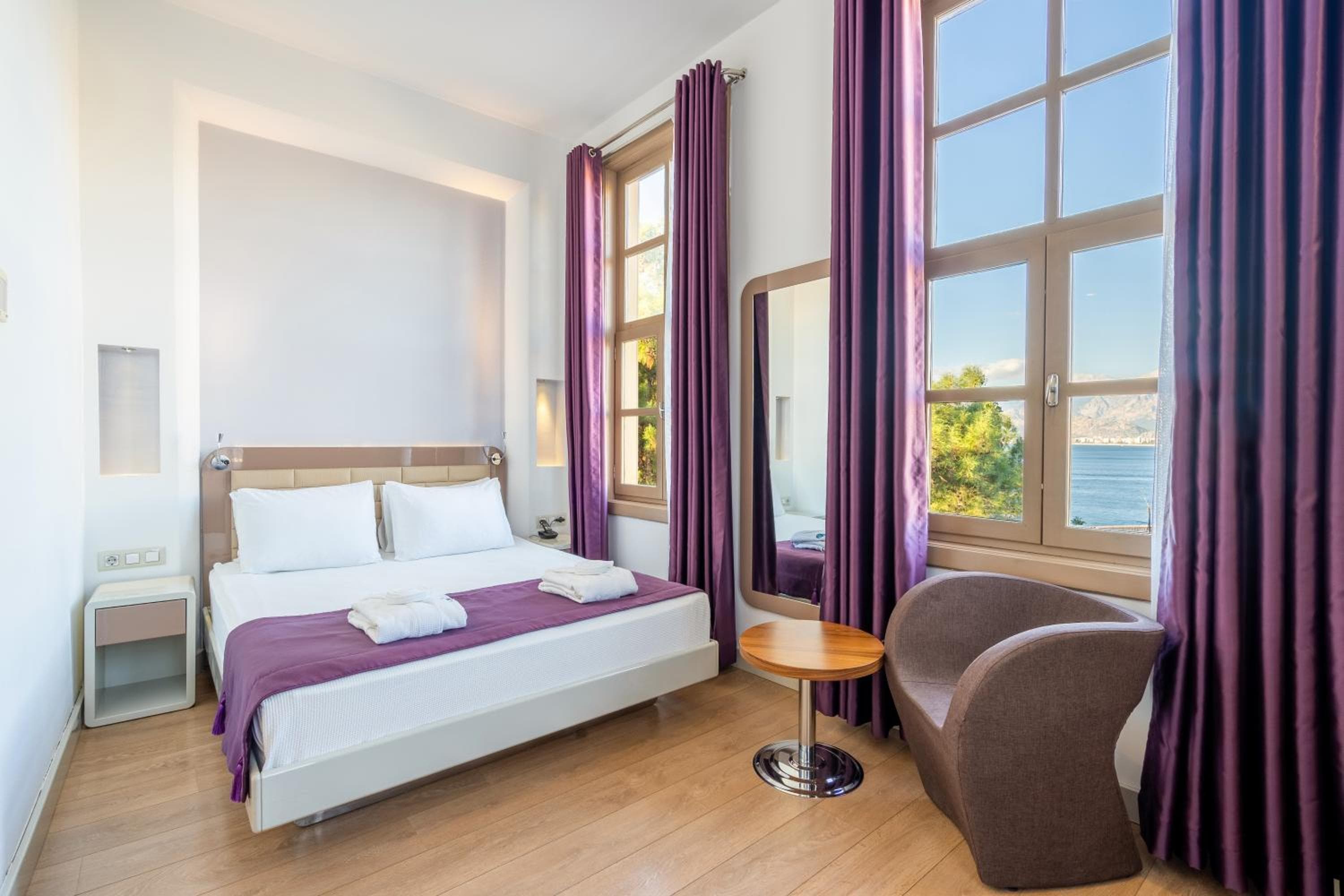 Standard Double Room with Side Sea View