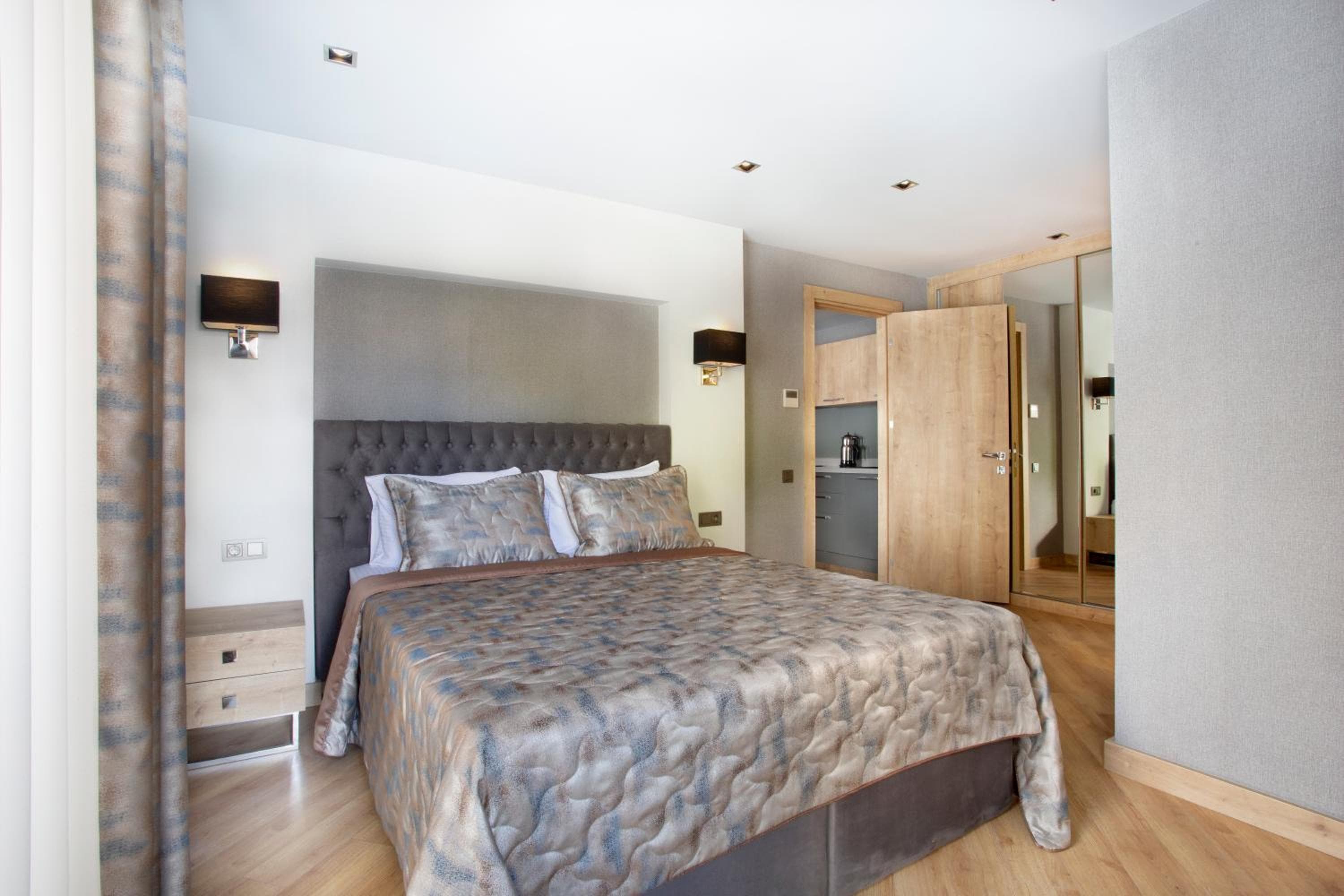 Grand Deluxe Suite