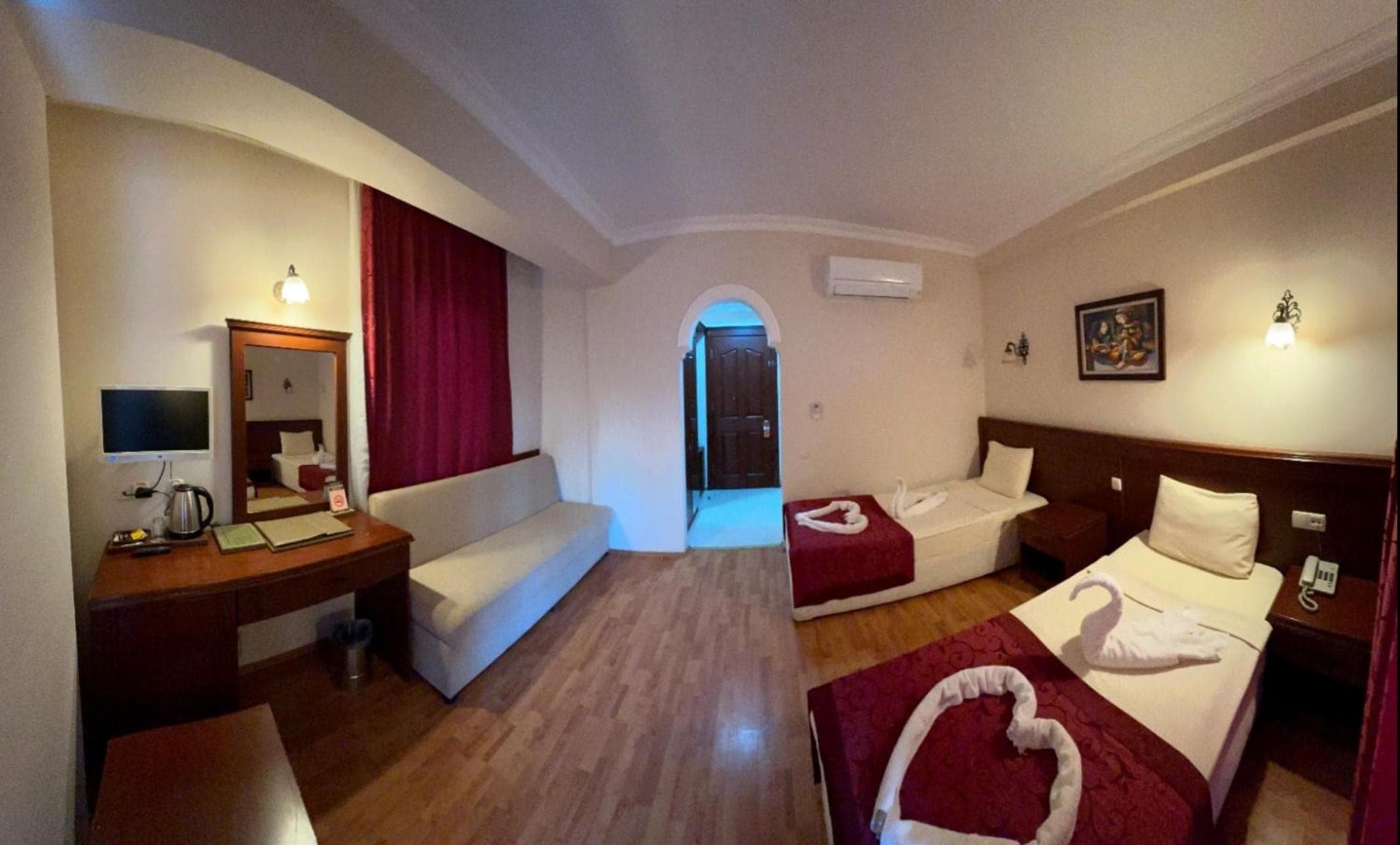 Comfort Triple Room