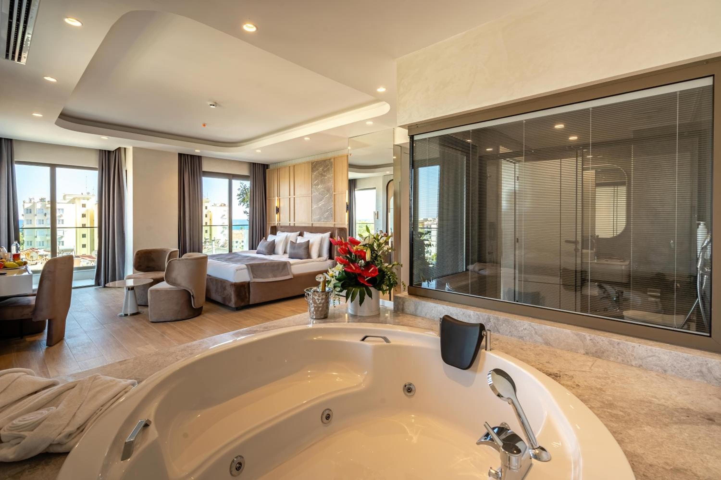 Deluxe Suite