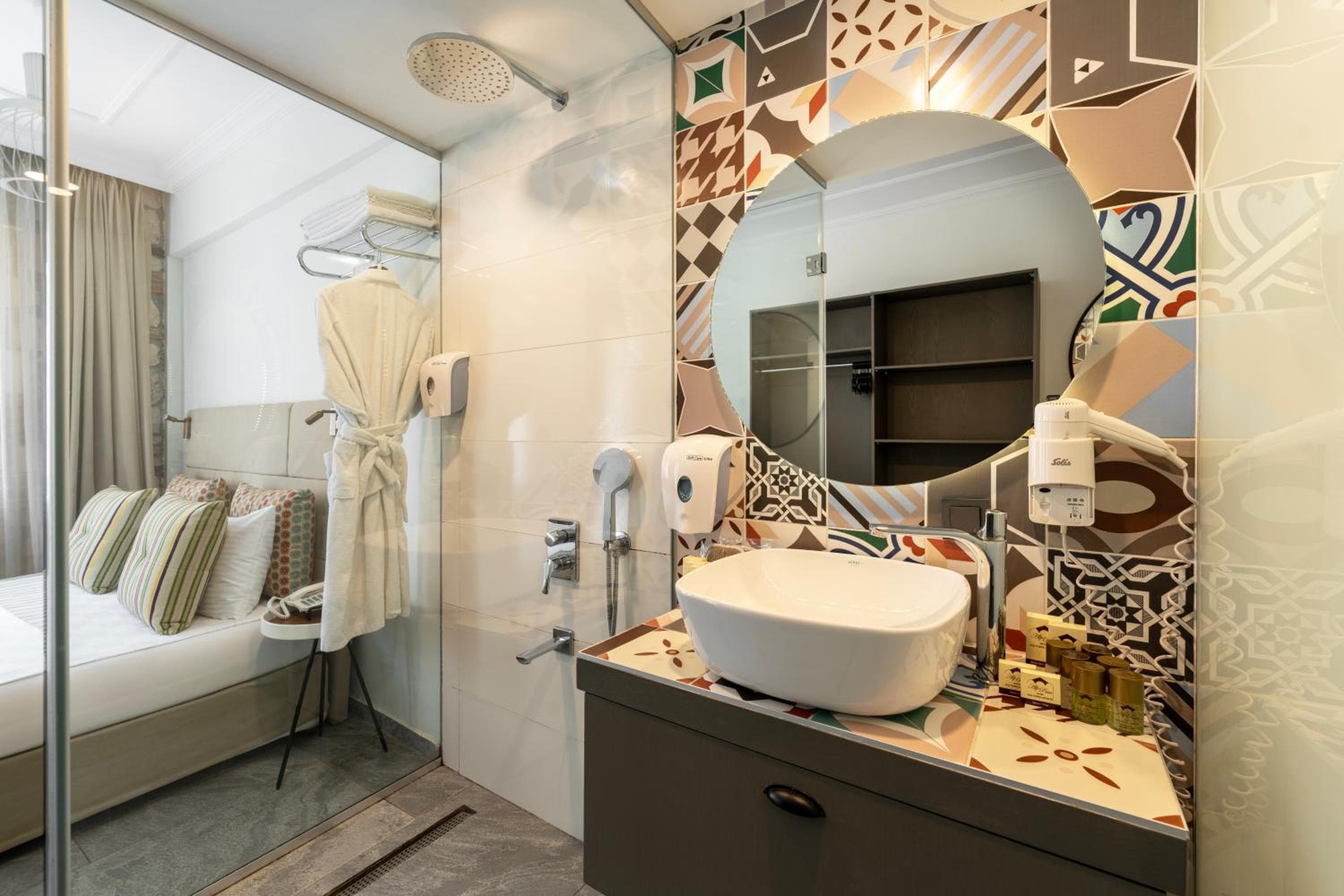 Fiore Annex Deluxe Room
