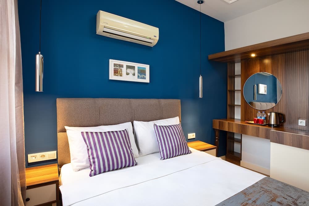 Economy Double Room, 1 Double Bed, Courtyard View